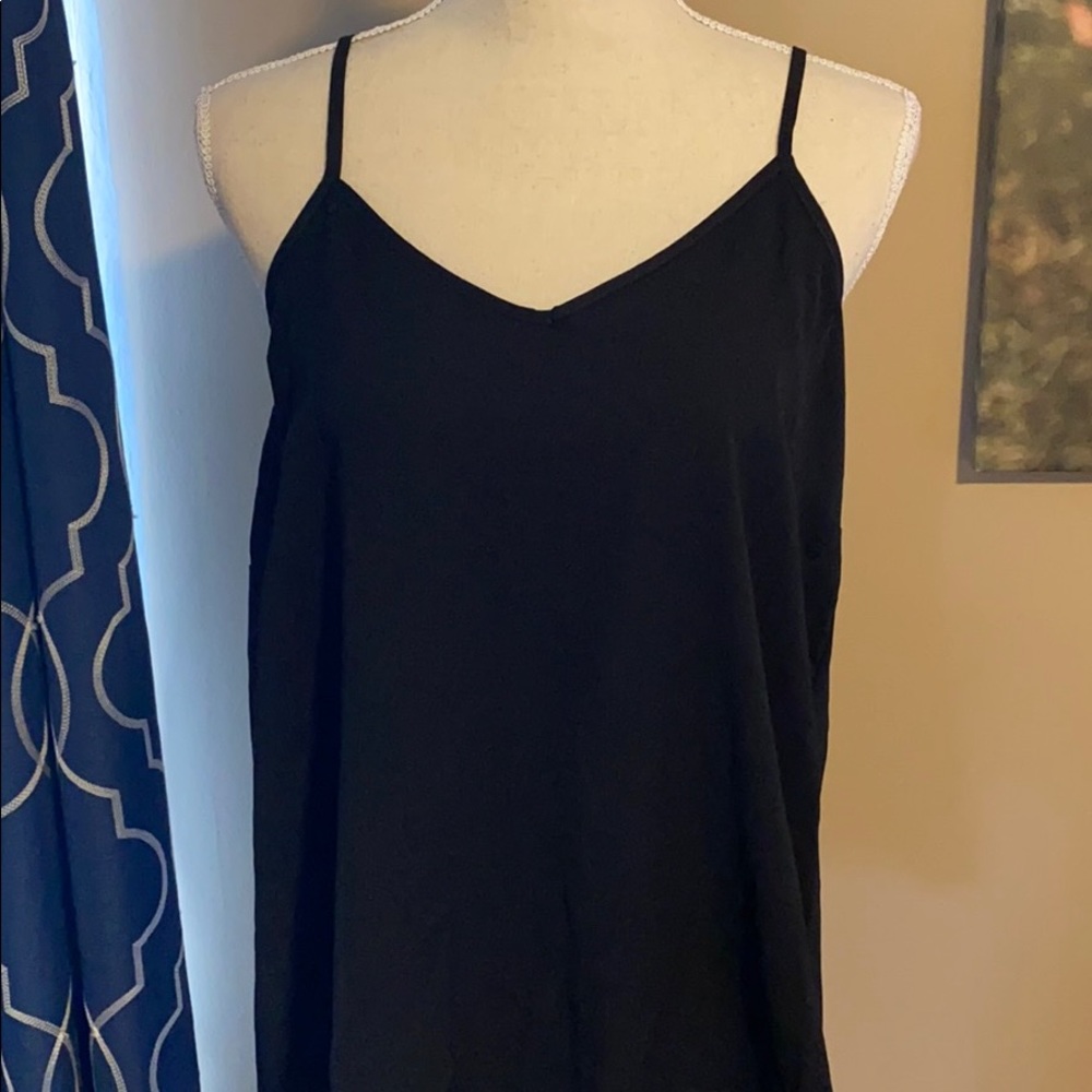 Flowy split back cami - Picture 3 of 5